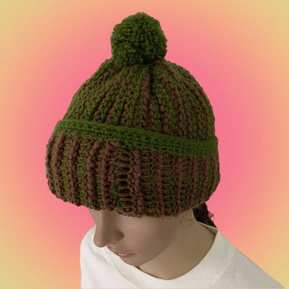 Vintage 1970s Earthy Handmade Stretch Knit Pom Pom Ball Beanie Ski Hat